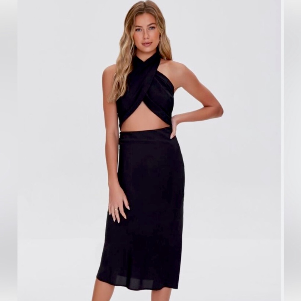 Forever 21 Crossover Halter Dress
